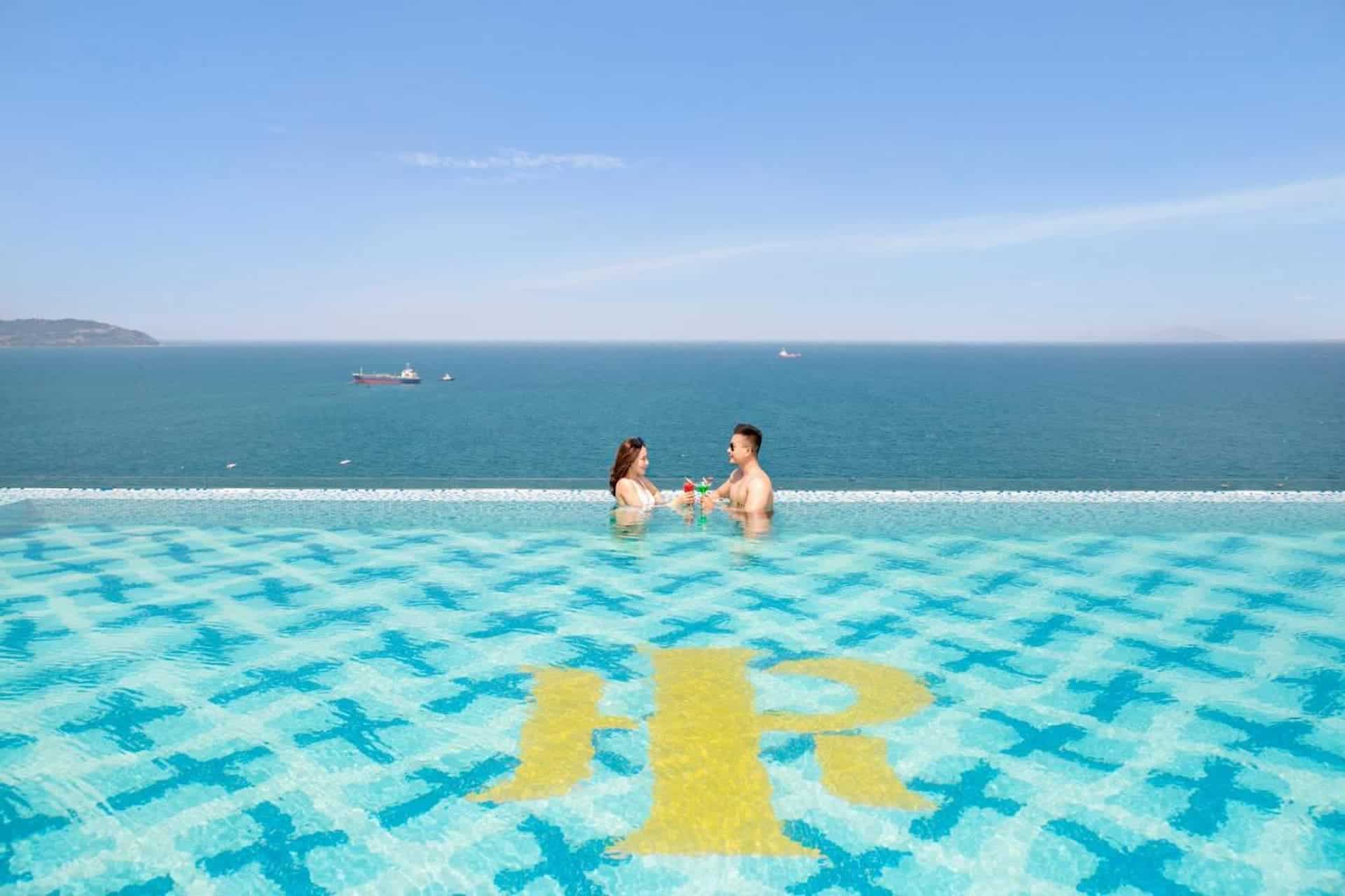 thumbnail Voucher nghỉ dưỡng giá siêu rẻ Mandila Beach Hotel Đà Nẵng 4 sao, 2 ngày 1 đêm