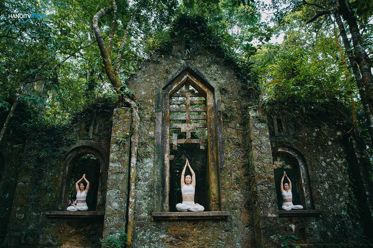 Nhà thờ đổ Ba Vì - điểm du lịch gần Hà Nội đi trong ngày