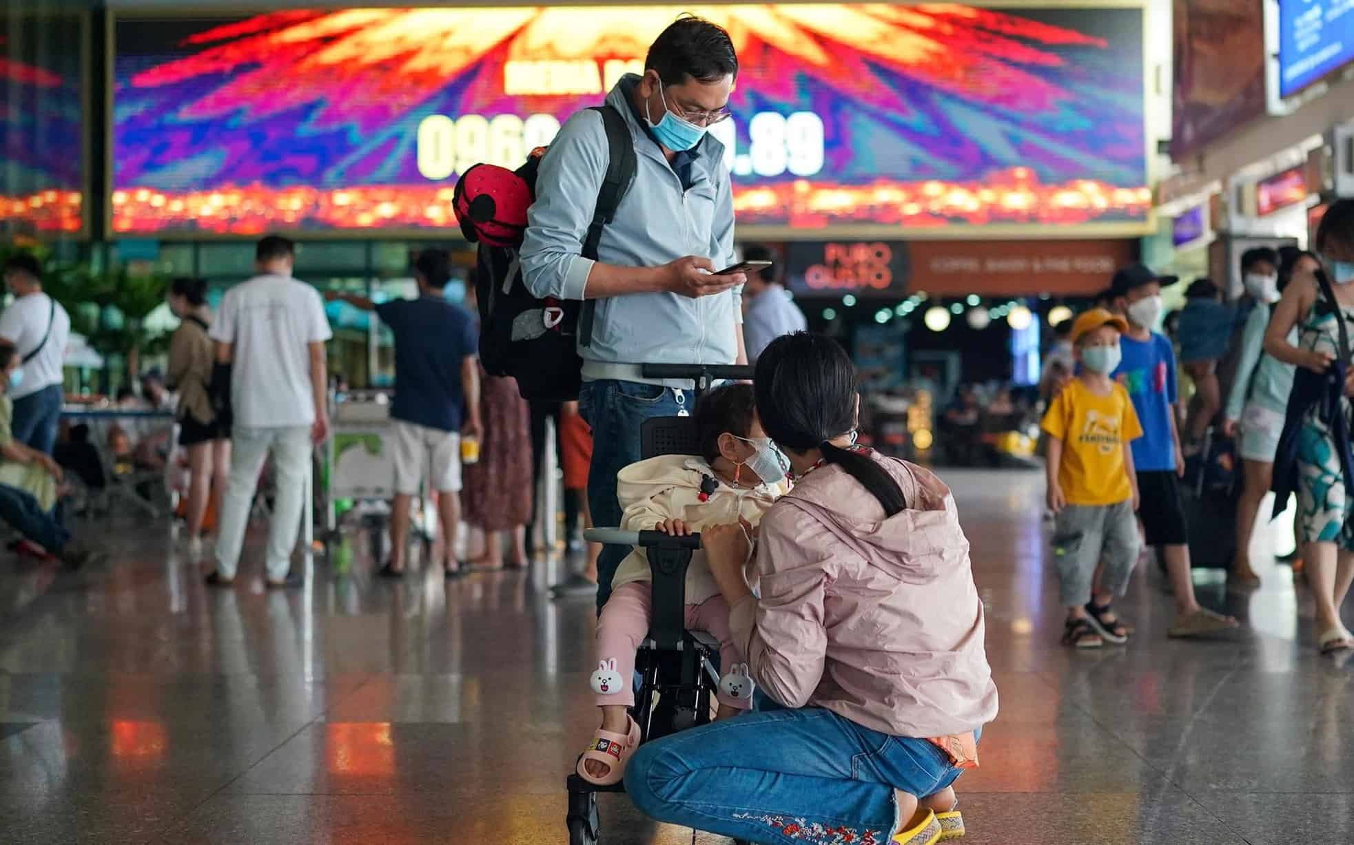 Trẻ em đi máy bay trong nước cần giấy tờ gì