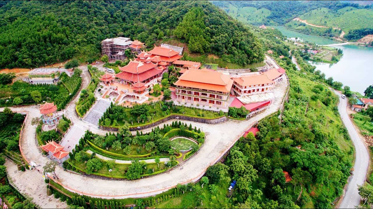 Vé máy bay đi Vân Đồn giá rẻ - Kinh nghiệm du lịch Vân Đồn