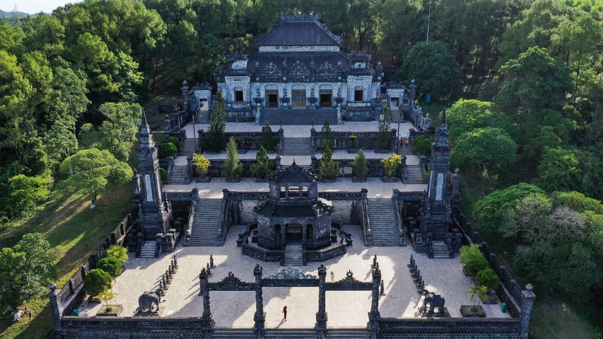 Mua vé máy bay đi Huế giá rẻ