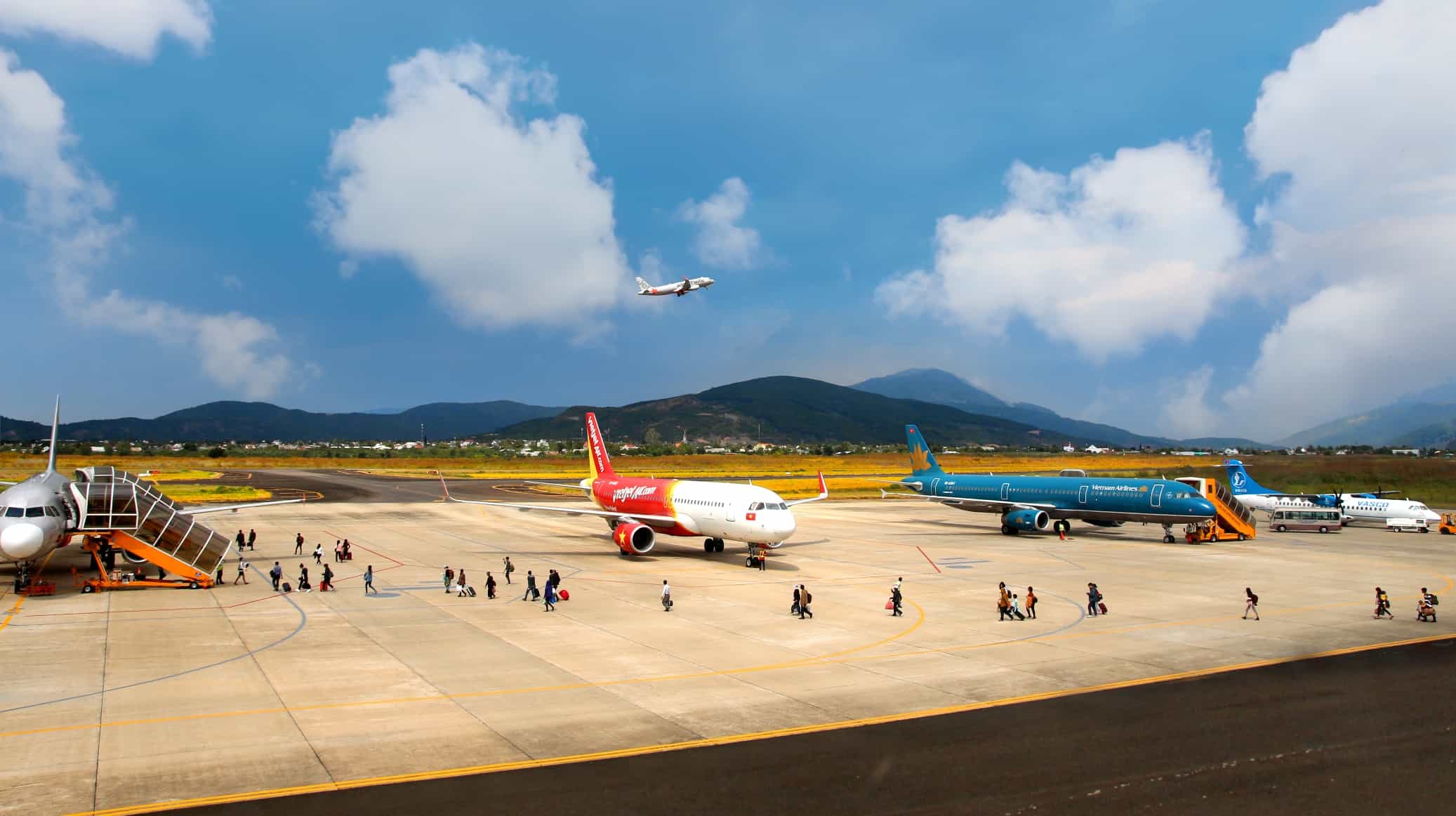 Vé máy bay đi Đà Lạt giá rẻ - Sân bay Liên Khương