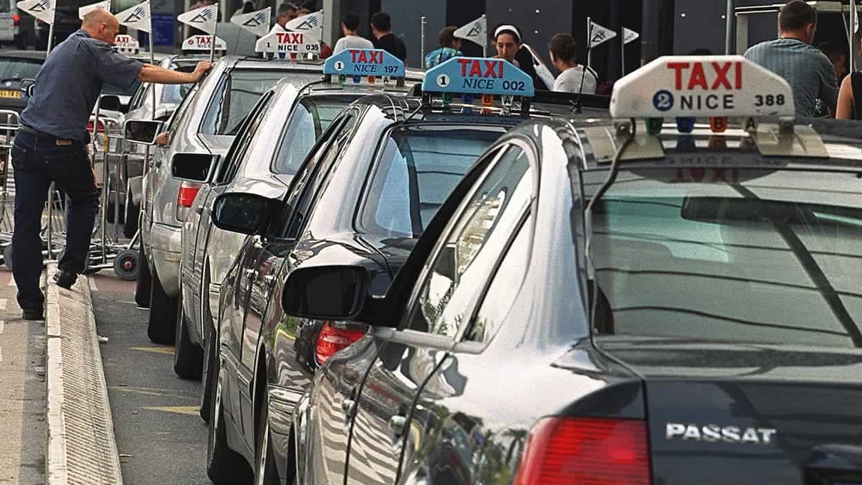 Vé máy bay đi Nice (NCE) giá rẻ