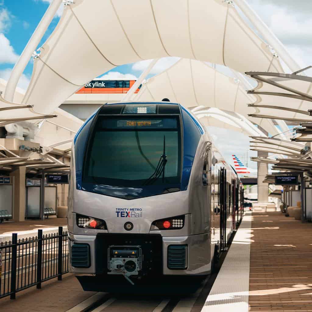 Metro là một lựa chọn giúp tiết kiệm chi phí cho hành khách