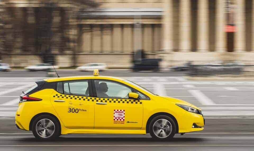 Di chuyển từ sân bay về trung tâm thành phố Budapest bằng taxi