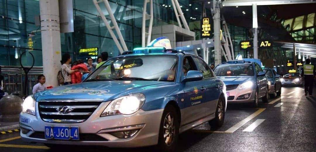 Di chuyển bằng taxi từ sân bay về trung tâm Quảng Châu - vé máy bay đi Quảng Châu