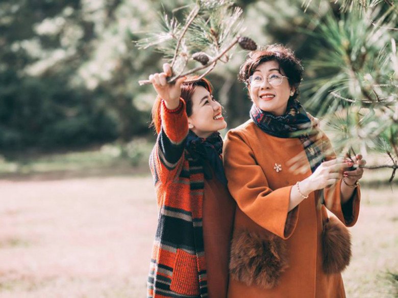 Quà Sinh Nhật Cho Mẹ 60 Tuổi: Khi Yêu Thương Là Trải Nghiệm