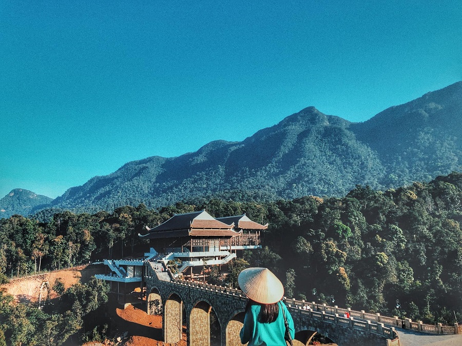 Tour Hà Nội - Yên Tử - Hạ Long: Hài hoà tâm - thân