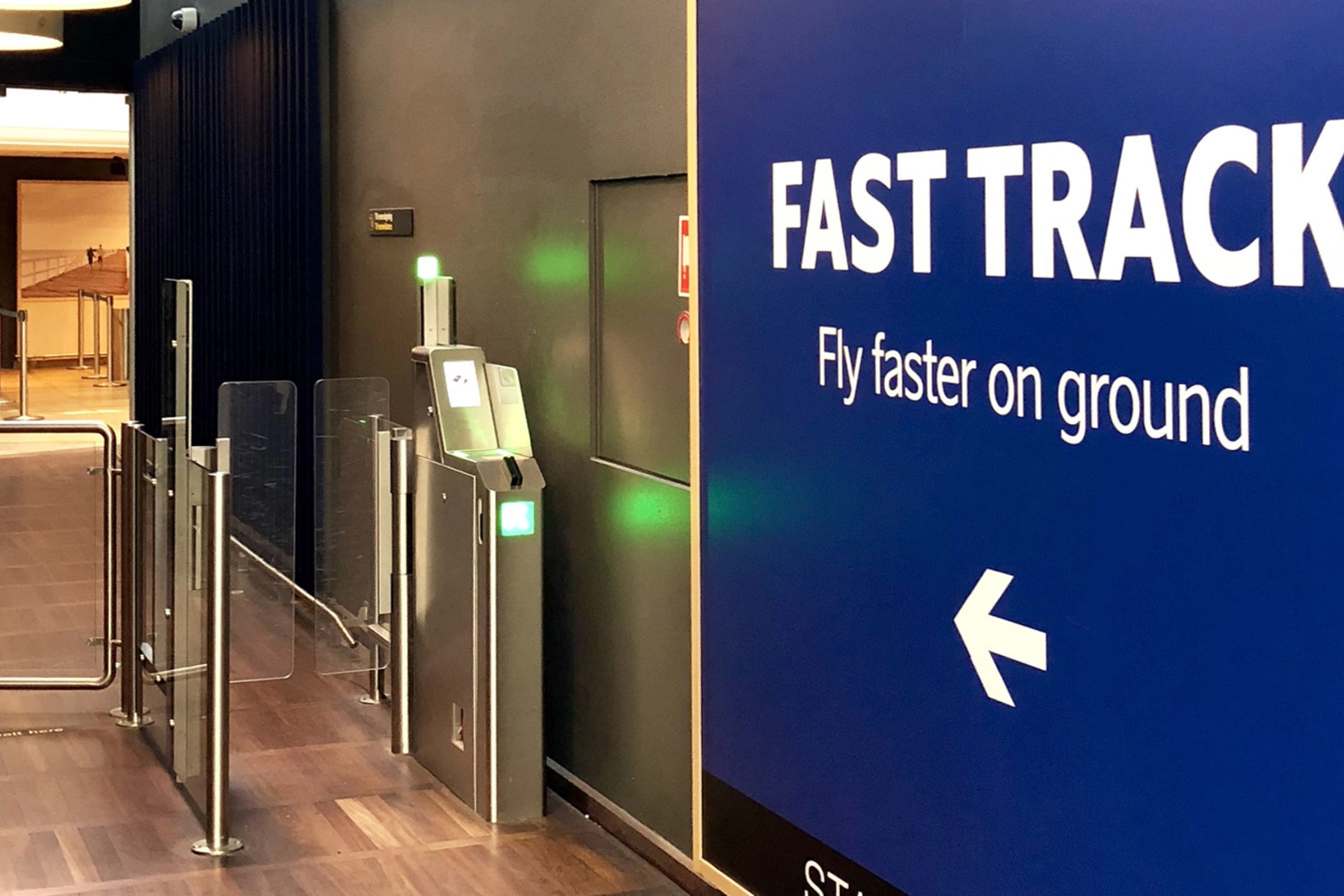 Dịch vụ Fast Track sân bay Tân Sơn Nhất