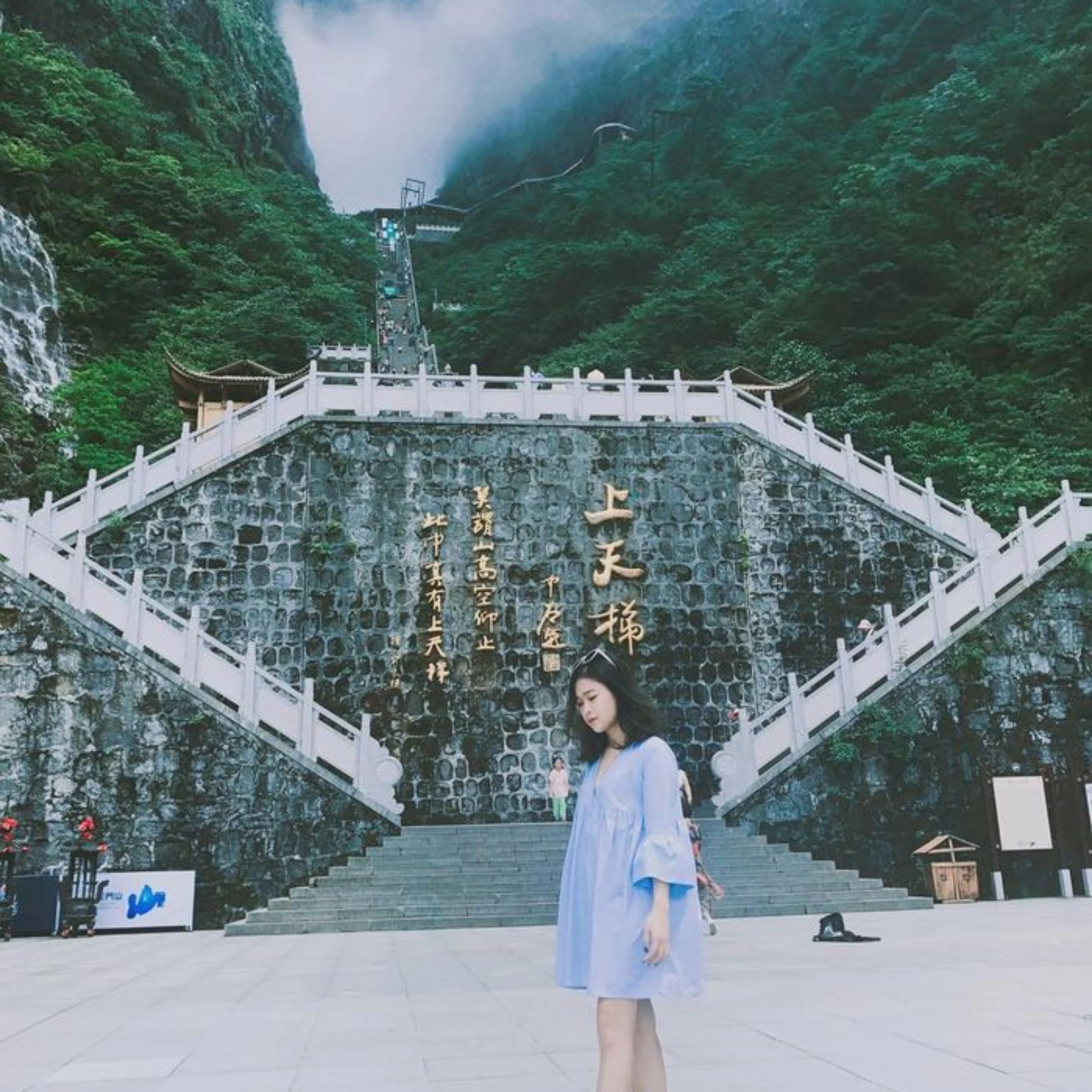 Tour Phượng Hoàng Cổ Trấn 6 ngày 5 đêm