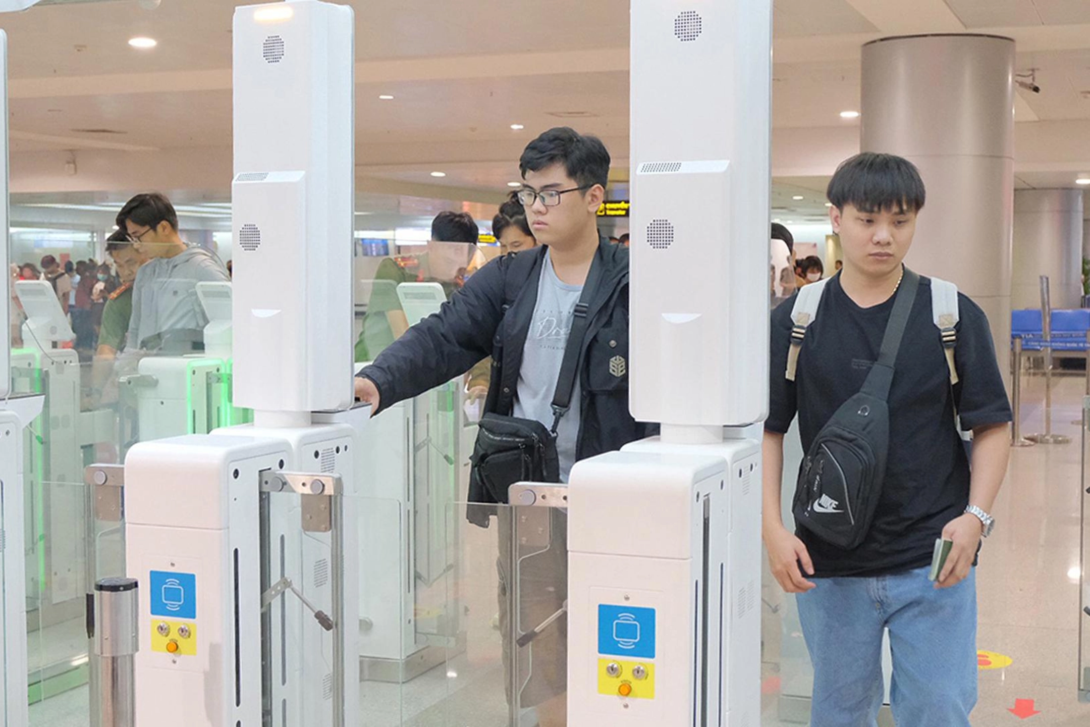 chi tiết thủ tục nhập cảnh tại sân bay Tân Sơn Nhất 