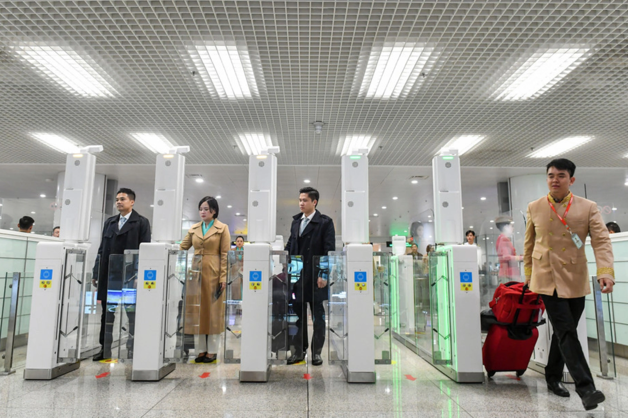 Chi tiết thủ tục xuất cảnh tại sân bay Nội Bài