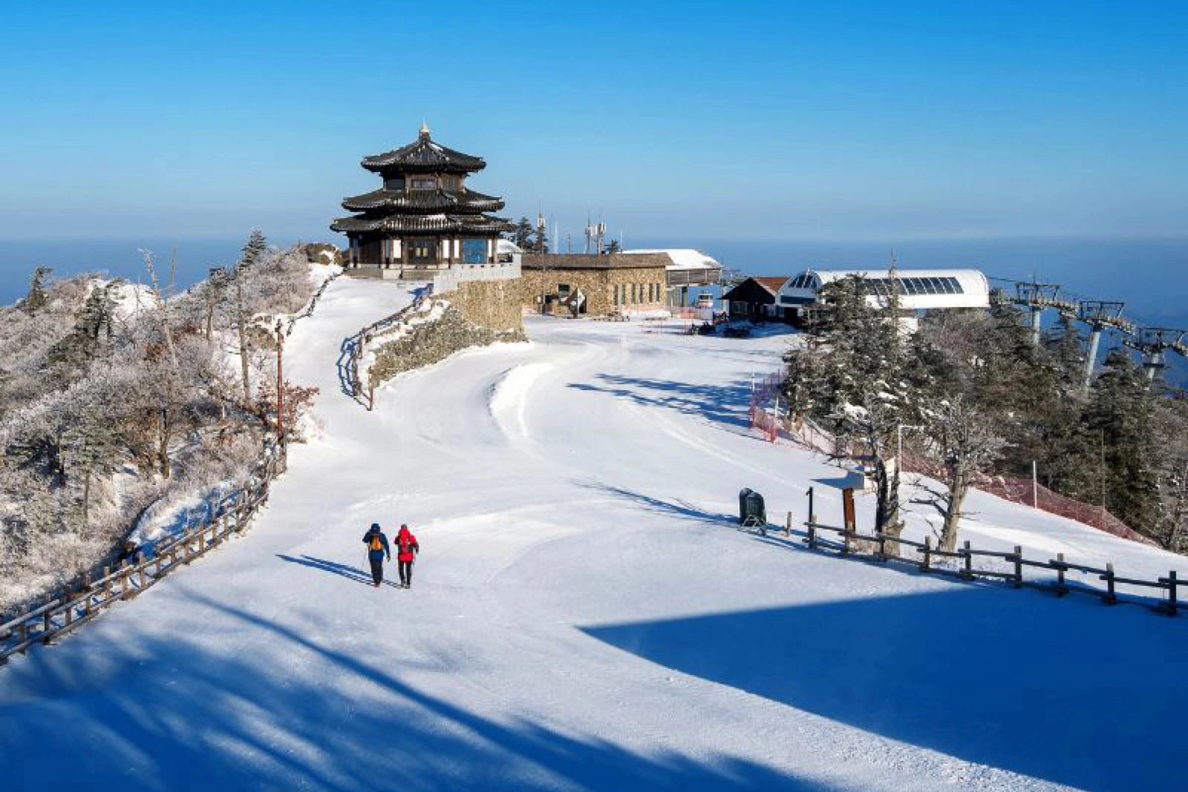 Tour Hàn Quốc Tết Dương lịch 2026: TP. HCM –Busan – Seoul – Trượt Tuyết – Đại học Ewha