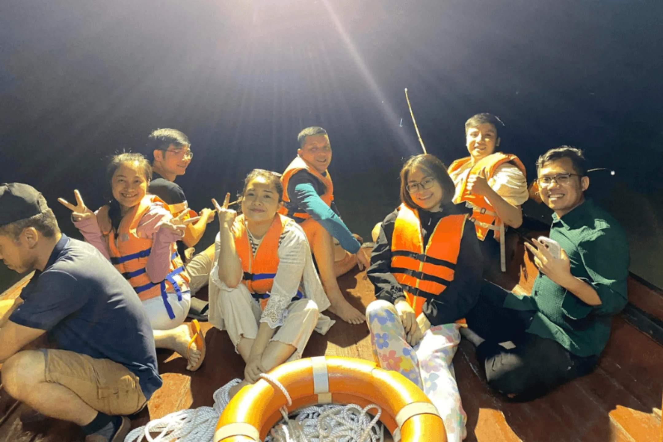 Câu mực đêm Cát Bà