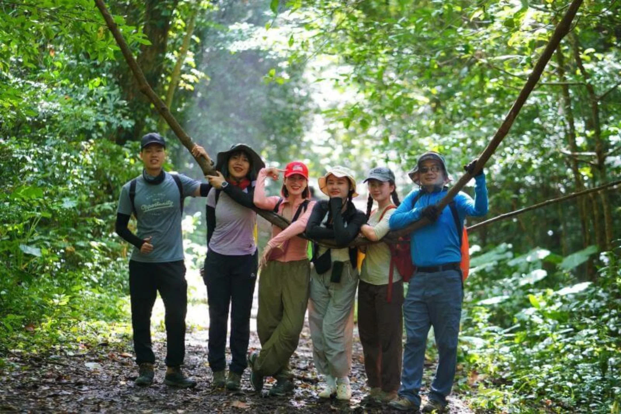 Trekking Vườn quốc gia Cát Bà