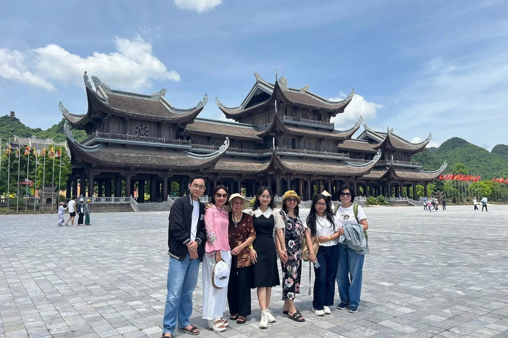Tour Chùa Tam Chúc - Địa tạng Phi Lai tự 1 ngày
