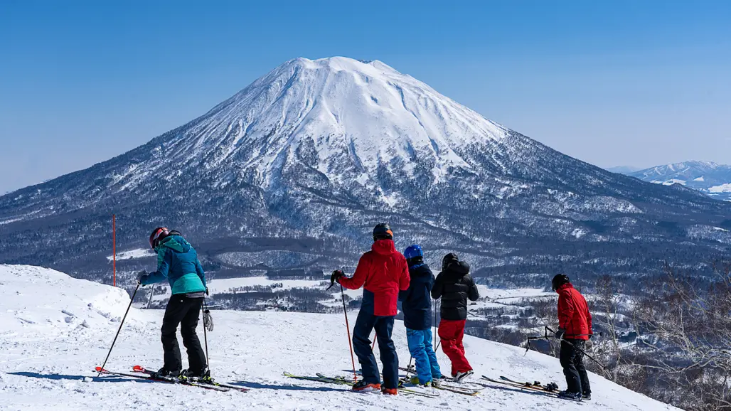 Tour Hokkaido mùa đông từ TP.HCM: Trượt tuyết Sapporo – Biei – Otaru – Noboribetsu (6N5Đ)